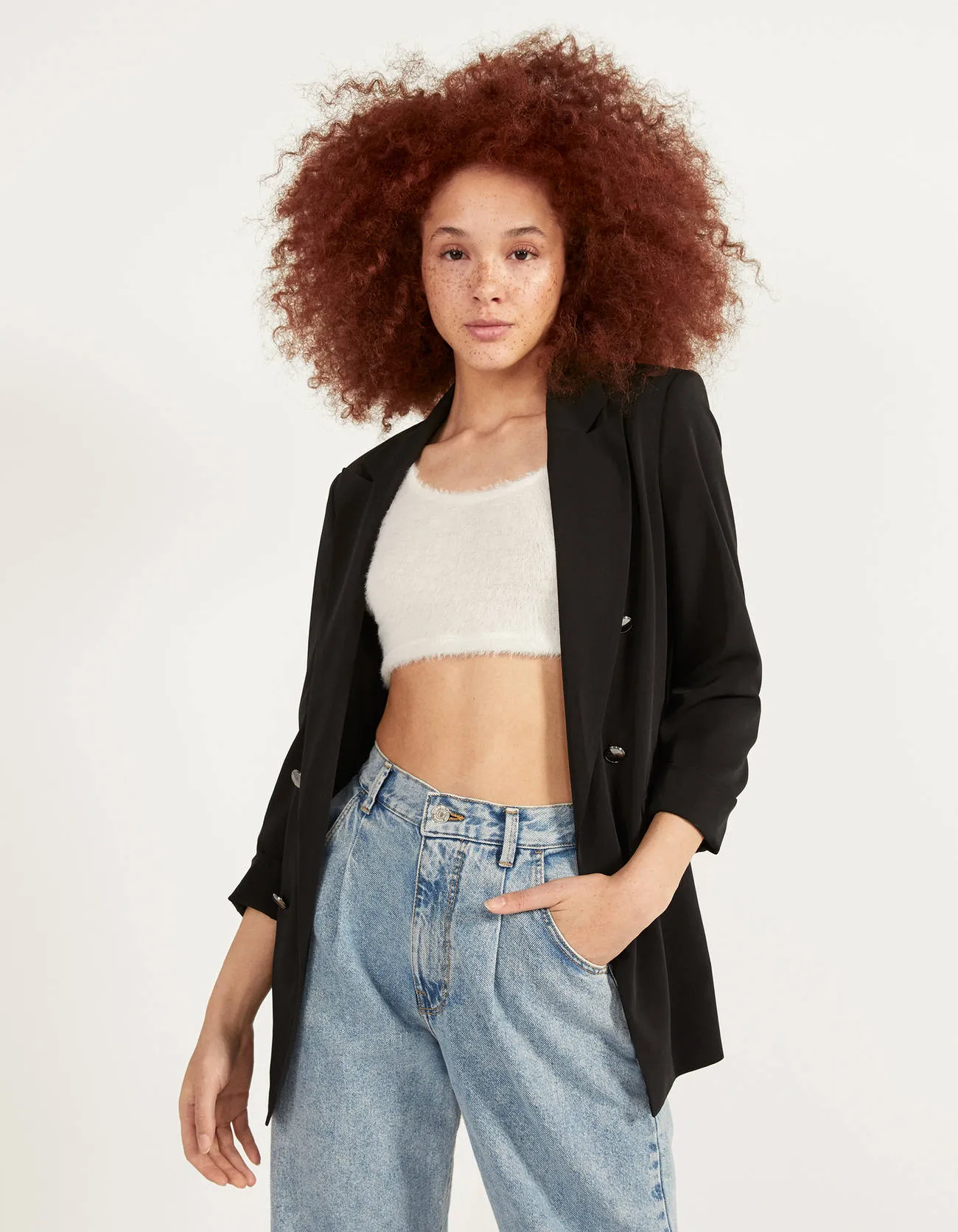 Blazer mit hochgerollten Ärmeln